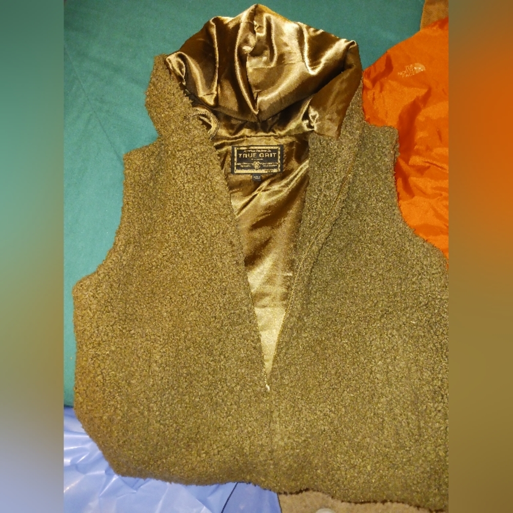 True grit sherpa vest